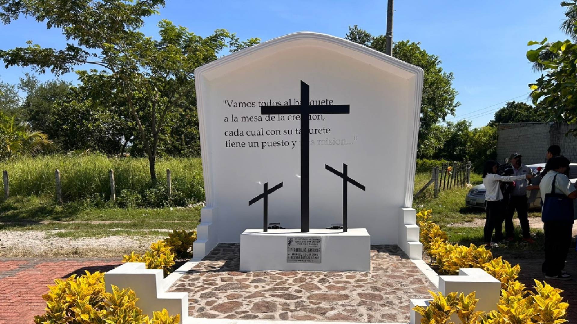 tres cruces